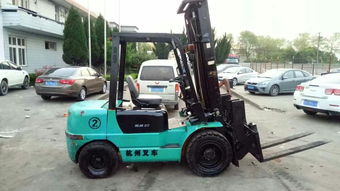 电瓶叉车租赁市场解析 报价要素、厂家选择与蓄电池租赁模式